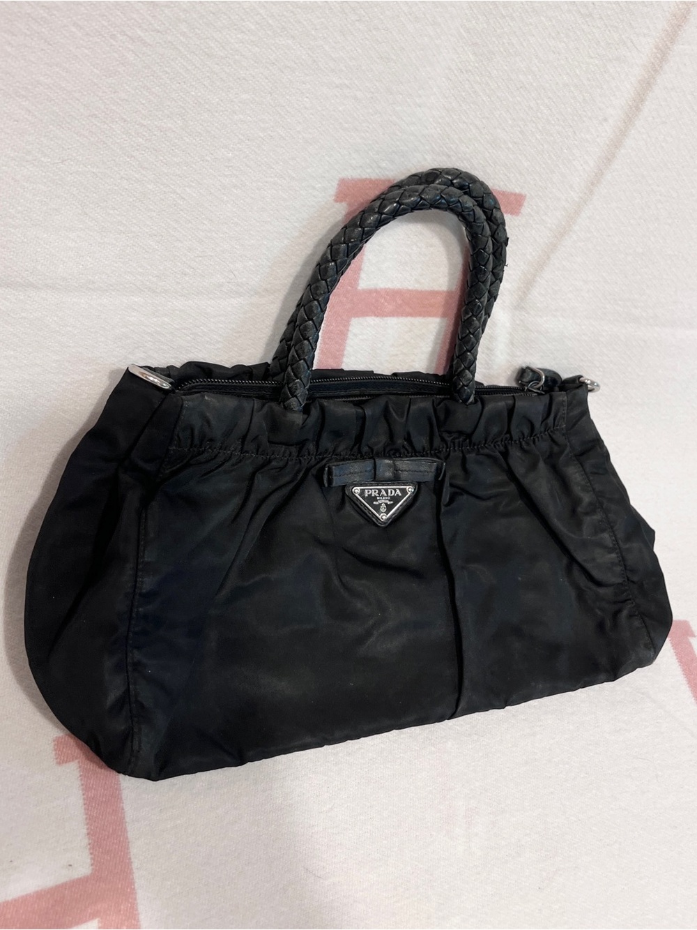 PRADAโญ๏ธ Nylon and leather Bow Bag! Top-Handle Bag!